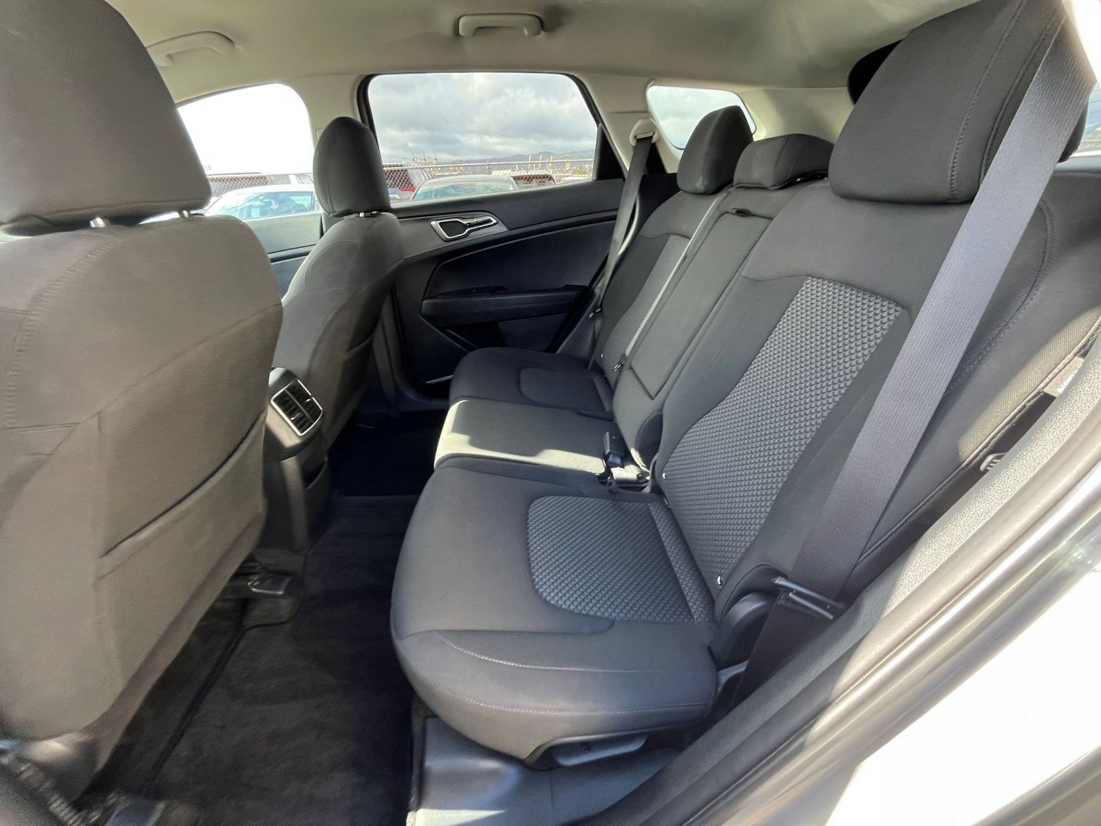 Used 2025 Kia Sportage LX FWD image 24