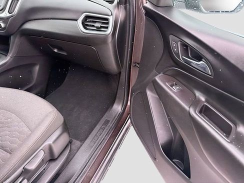 Used 2020 Chevrolet Equinox LT image 28