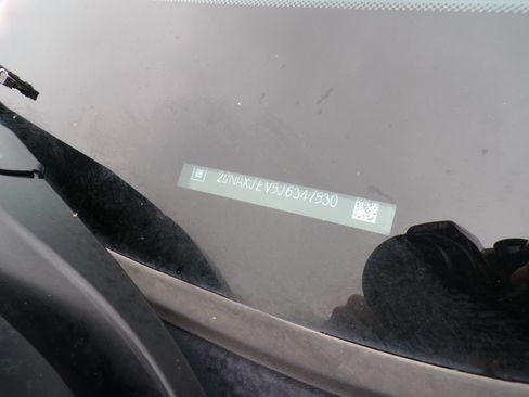 Used 2018 Chevrolet Equinox LT FWD image 33