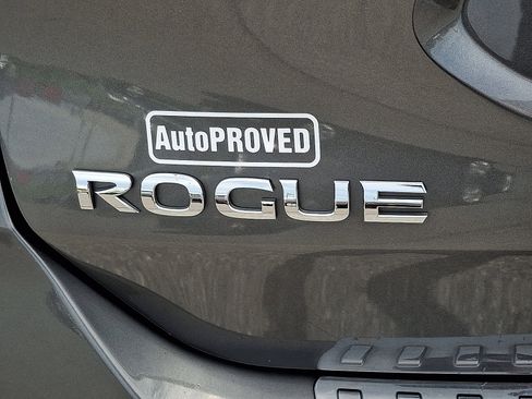 Used 2020 Nissan Rogue S AWD/4WD image 29