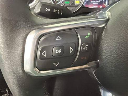 Used 2023 Jeep Wrangler Unlimited Sahara w/ Cold Weather Group AWD/4WD image 14