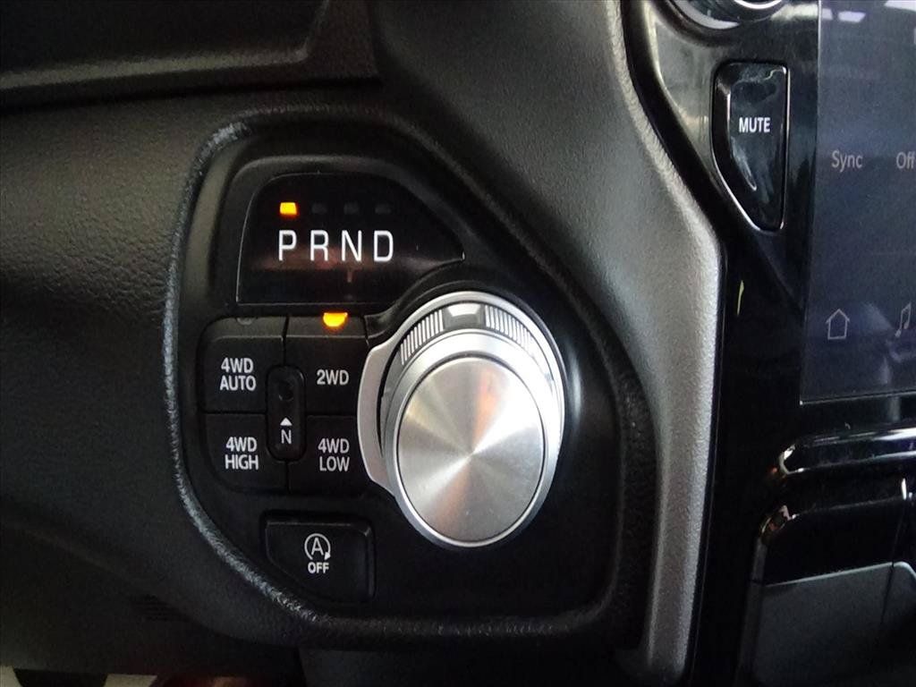Used 2025 RAM 1500 Laramie AWD/4WD image 24