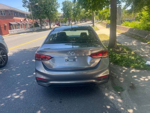 Used 2019 Hyundai Accent SE FWD image 4