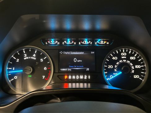 Used 2016 Ford F150 XLT w/ XTR Package image 27