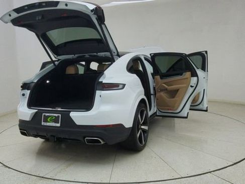 Used 2025 Porsche Cayenne Coupe AWD/4WD image 72