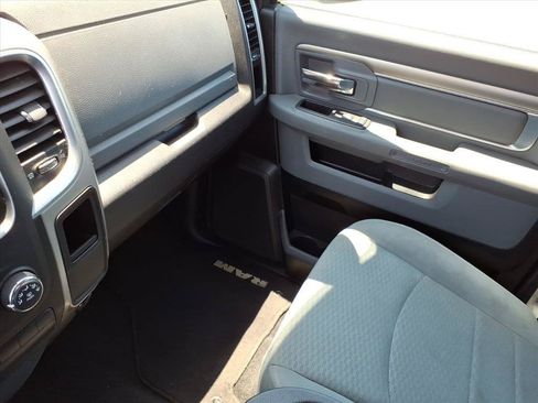 Used 2019 RAM 1500 Classic SLT AWD/4WD image 24