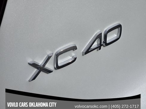 Used 2026 Volvo XC40 B5 Plus w/ Protection Package Premier AWD/4WD image 13