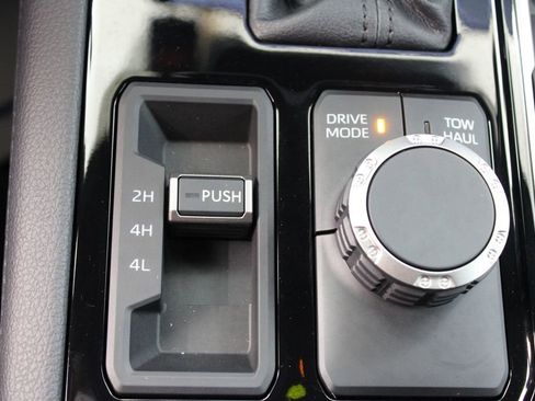 Used 2026 Toyota Tundra Limited w/ Power Package AWD/4WD image 28