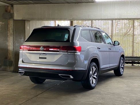 New 2026 Volkswagen Atlas SE image 3