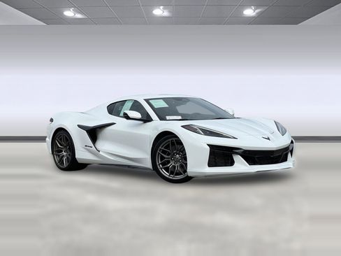 Used 2024 Chevrolet Corvette Z06 image 7