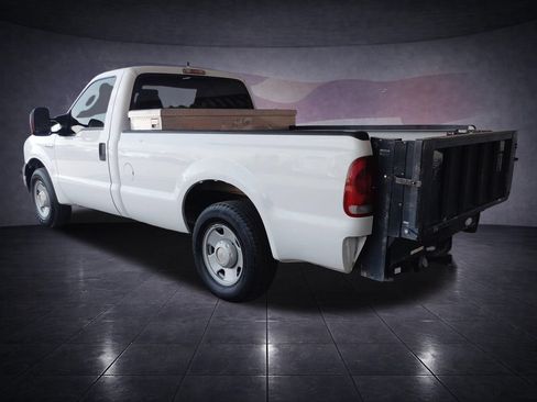 Used 2006 Ford F250 2WD Regular Cab Super Duty image 3