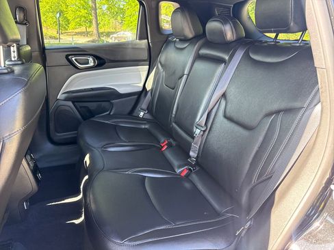 Used 2025 Jeep Compass Limited AWD/4WD image 32