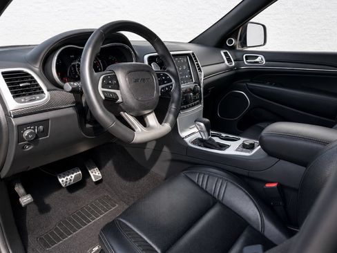 Used 2018 Jeep Grand Cherokee SRT AWD/4WD image 2