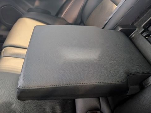 Used 2023 Volvo XC60 B5 Plus image 26