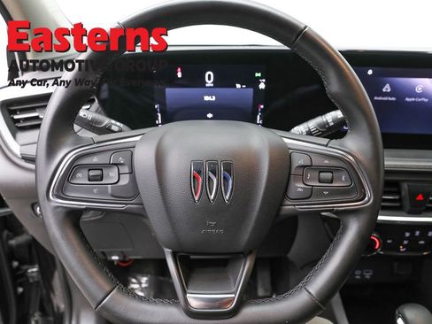 Used 2024 Buick Encore GX Sport Touring image 10