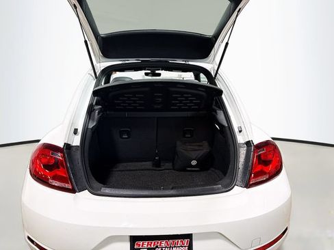 Used 2018 Volkswagen Beetle 2.0T S FWD image 19