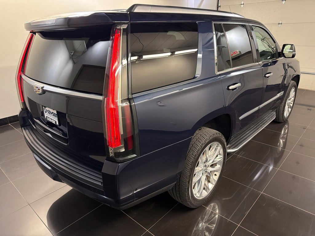 Used 2018 Cadillac Escalade Premium Luxury AWD/4WD image 6