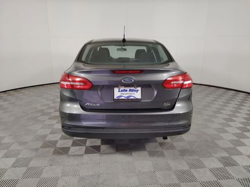 Used 2017 Ford Focus S image 10