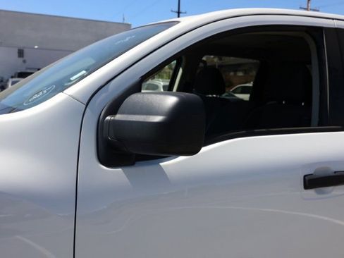 Used 2023 Nissan Titan SV image 12