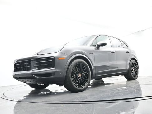 Certified 2026 Porsche Cayenne E-Hybrid AWD/4WD image 44