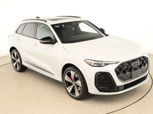 New 2025 Audi SQ5 Premium Plus image 30