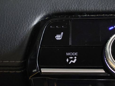 Used 2024 Honda Pilot Touring image 42