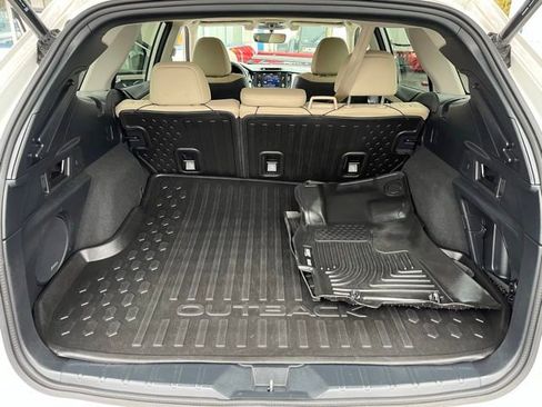 Used 2022 Subaru Outback Limited image 19
