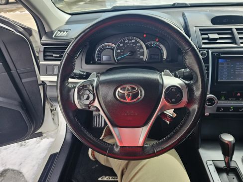 Used 2012 Toyota Camry SE image 18