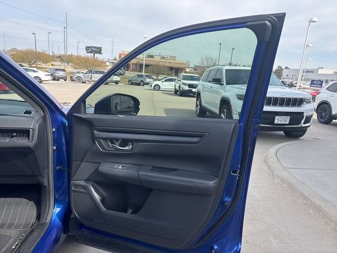 Used 2024 Honda CR-V EX image 25