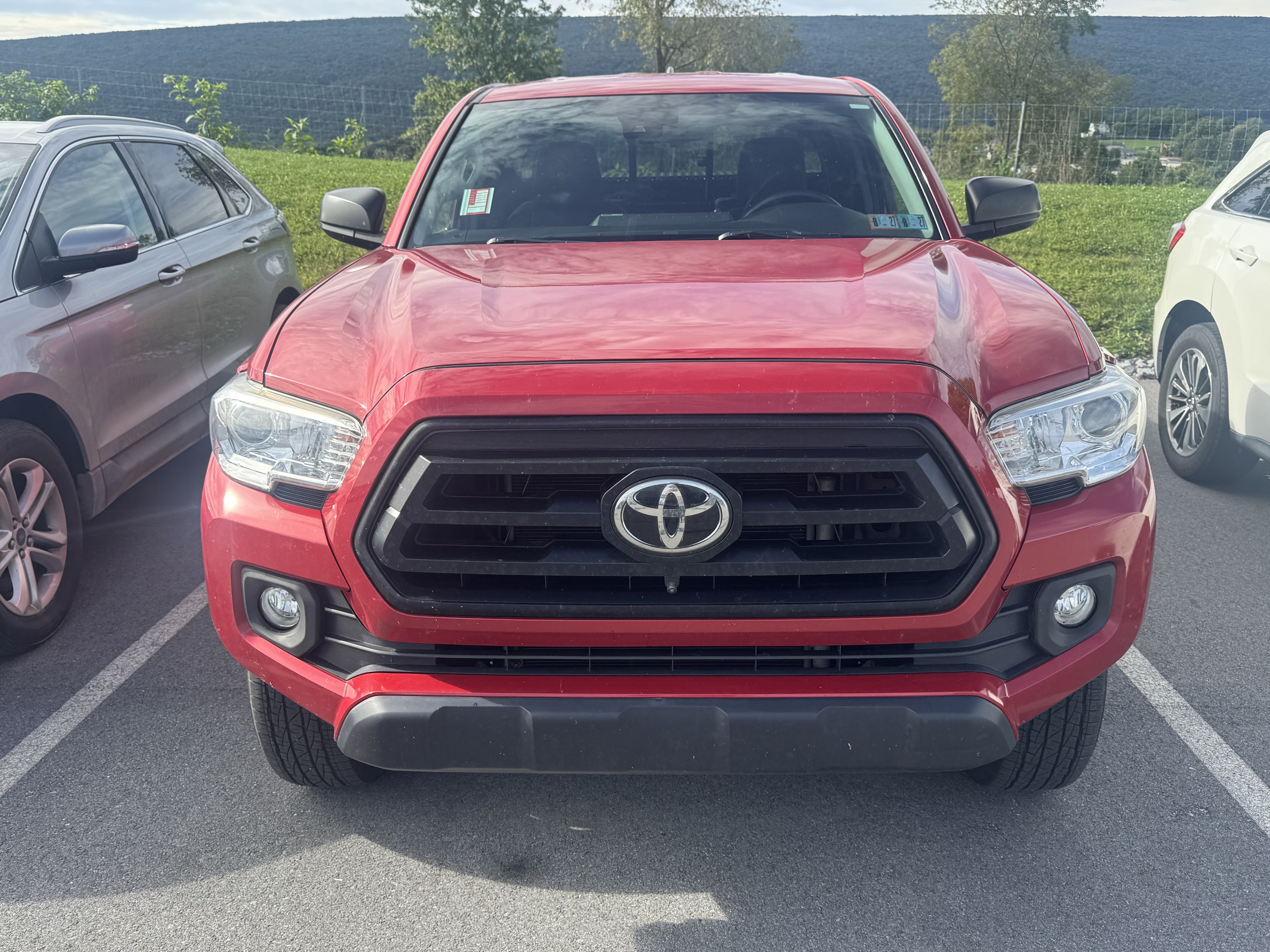 Used 2020 Toyota Tacoma SR w/ SX Package AWD/4WD image 2