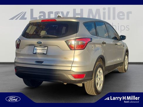 Used 2017 Ford Escape S image 5