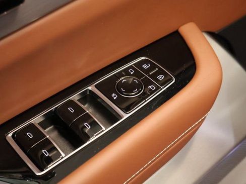 New 2026 Cadillac Vistiq Platinum image 10