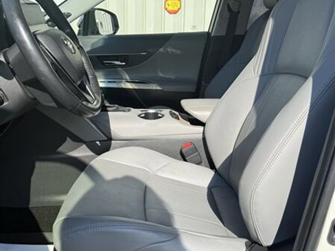 Used 2021 Toyota Venza XLE w/ Softex Package image 14