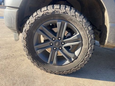 Used 2023 Ford F150 Lariat w/ Equipment Group 502A High image 4