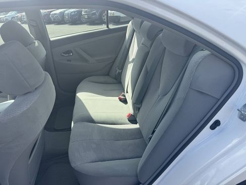 Used 2011 Toyota Camry LE FWD image 16