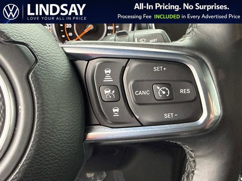 Used 2020 Jeep Wrangler Unlimited Sahara AWD/4WD image 20