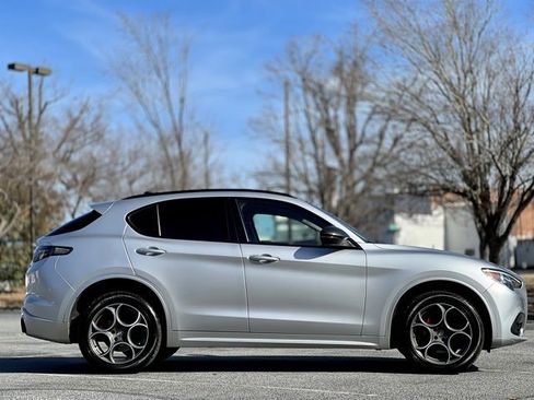 Used 2020 Alfa Romeo Stelvio Ti w/ Nero Edizione image 5