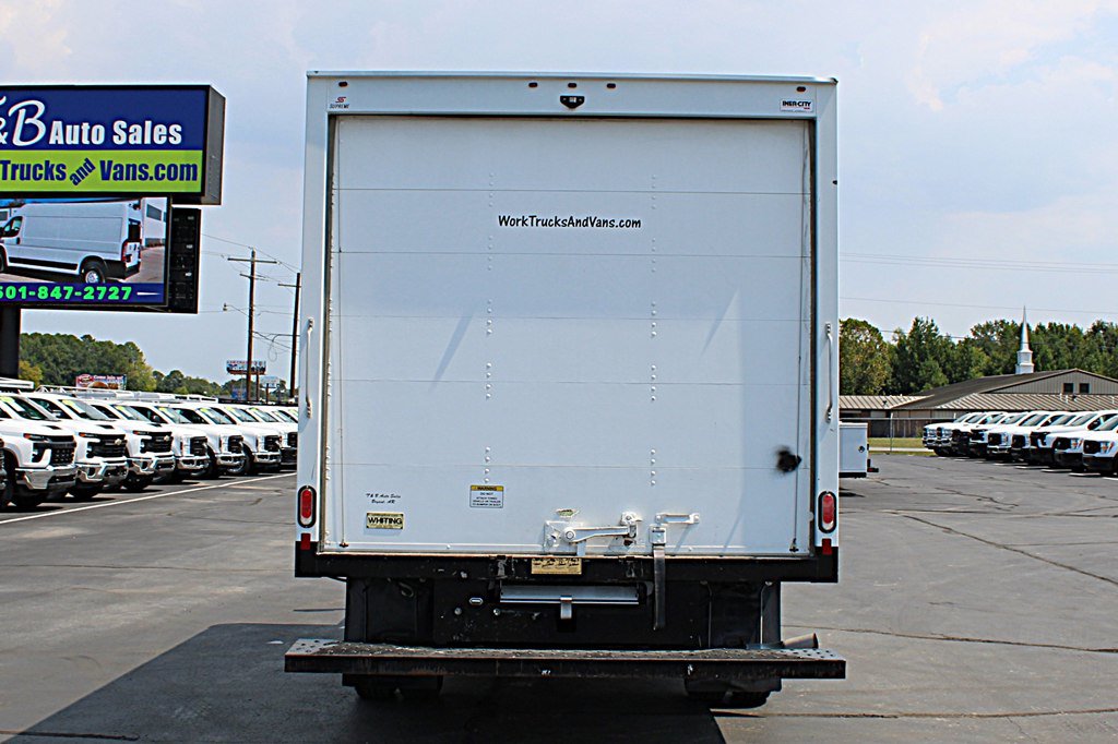Used 2022 Chevrolet Express 3500 w/ Power Convenience Package RWD image 9