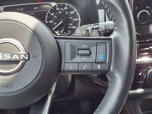 Used 2024 Nissan Pathfinder SL w/ SL Premium Package FWD image 15