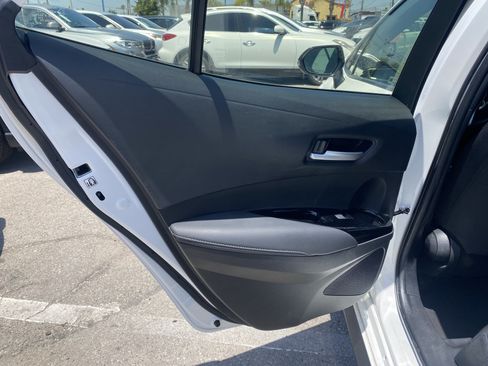 Used 2021 Toyota Corolla SE w/ Carpet Mat Package (TMS) FWD image 17
