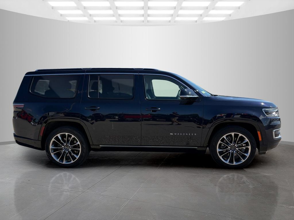 Used 2025 Jeep Wagoneer Series III w/ Premium Group I AWD/4WD image 3