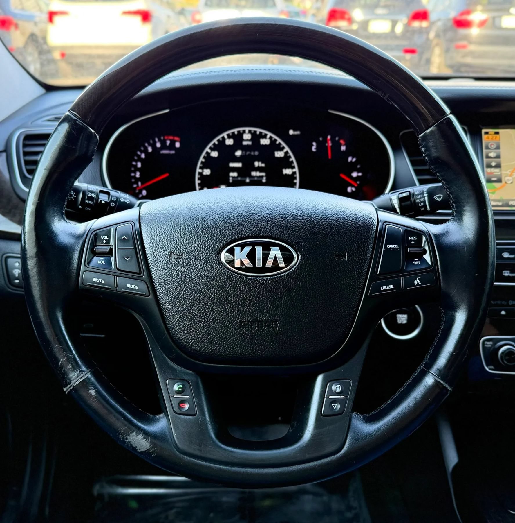 Used 2015 Kia Cadenza Premium w/ Luxury Package FWD image 13
