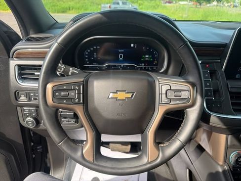 Used 2023 Chevrolet Suburban High Country AWD/4WD image 14