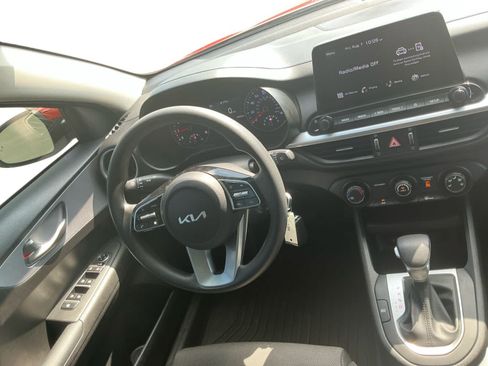 Used 2024 Kia Forte LXS w/ LXS Technology Package FWD image 11