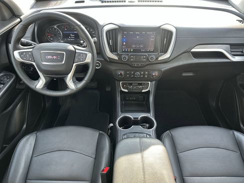 Used 2024 GMC Terrain SLT image 18