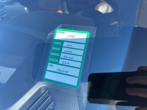 Used 2019 Lincoln Navigator Reserve image 14