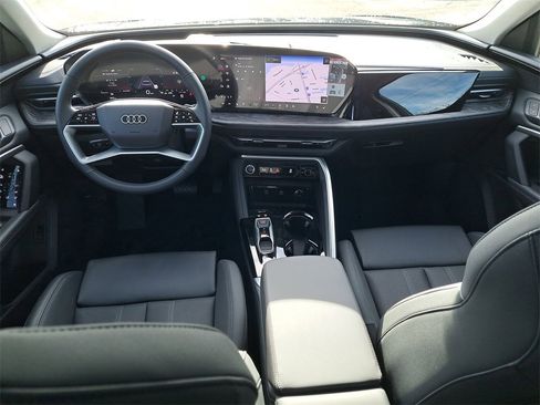 New 2025 Audi Q5 Premium Plus image 24