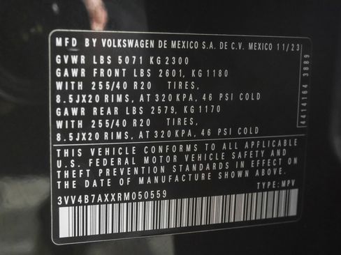 Used 2024 Volkswagen Tiguan SEL R-Line image 50