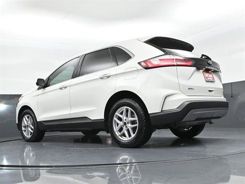Certified 2024 Ford Edge SEL w/ Convenience Package AWD/4WD image 32