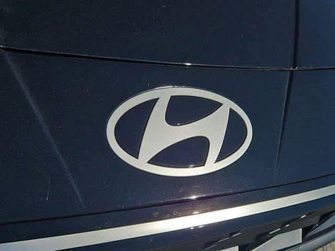 New 2026 Hyundai Elantra Limited image 11